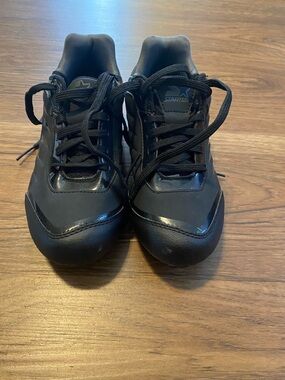STARTER kids Black Low-Top Casual Spikes